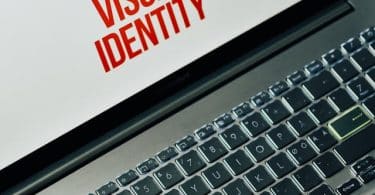 Modérateur de contenu en ligne